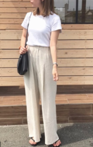 ビーチサンダルの30代女性向けコーディネートに関する参考画像