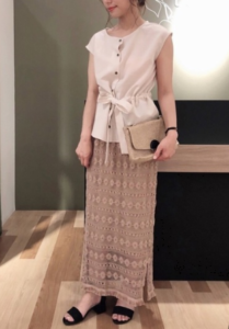 ストラップサンダルの30代女性向けコーディネートに関する参考画像