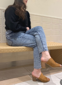 ミュールサンダルの30代女性向けコーディネートに関する参考画像