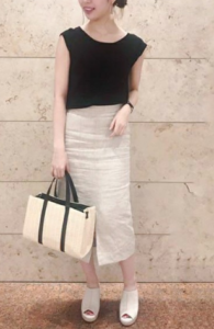 サボサンダルの30代女性向けコーディネートに関する参考画像