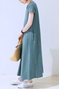 マキシ丈ワンピース 緑 グリーン のおすすめコーデや組み合わせは 着こなし方を30代女性向けに紹介 ファッションコクシネル