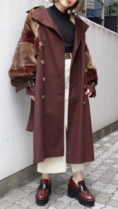 茶・ブラウンのスプリングコートの30代女性向けコーディネートに関する参考画像