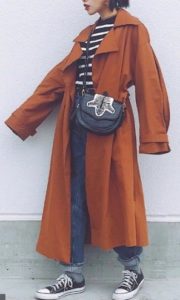 茶・ブラウンのスプリングコートの30代女性向けコーディネートに関する参考画像