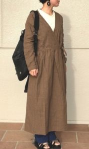 カシュクールワンピースの春コーデに関する参考画像