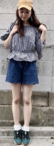 プーマとショートパンツのコーデに関する参考画像
