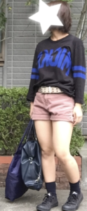 ピンクのショートパンツコーデに関する参考画像