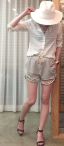 ダメージショートパンツのコーデに関する参考画像