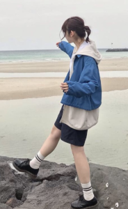 春アウターのコーデに関する参考画像