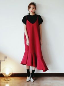 21年夏 フレアワンピースの人気色別コーデや組み合わせ トレンドや30代女性向けの合わせ方 ファッションコクシネル