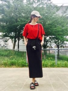 2020夏向けシャワーサンダル赤・レッドに関する参考画像