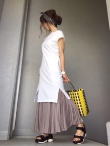 【2020年夏】かごバッグの人気色別コーデの参考画像