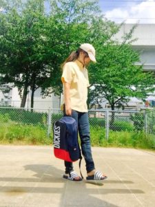 2020夏向けシャワーサンダル黄色・イエローコーデに関する参考画像
