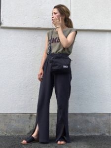 2020夏向けぺたんこサンダル緑・グリーンコーデに関する参考画像