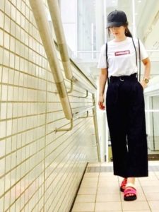 2020夏向けシャワーサンダル赤・レッドに関する参考画像