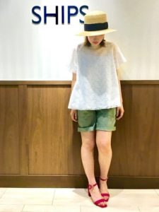 緑 グリーン カーキのレディースショートパンツ人気コーデ 30代女性のトレンドやブランドを紹介 ファッションコクシネル