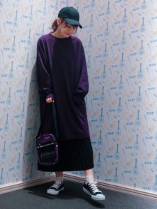 21年夏 スウェットワンピースの人気色別コーデや組み合わせ トレンドや30代女性向けの合わせ方