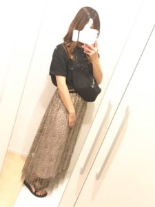 2020夏向けラバーサンダル黄色・イエローコーデに関する参考画像