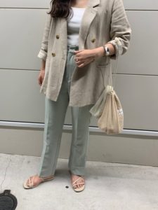 21年夏 レディースサマージャケットの人気色別コーデや組み合わせ トレンドや30代女性向けの合わせ方 ファッションコクシネル