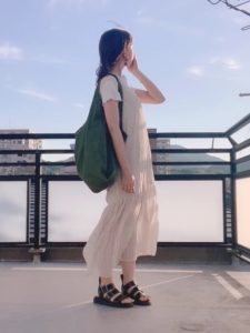 【2020年夏】レディーストートバッグの人気色別コーデの参考画像
