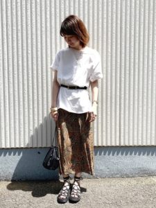 2020夏向けラバーサンダル茶・ブラウンコーデに関する参考画像