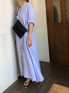 【2020年夏】女性トングサンダルの人気色別コーデの参考画像