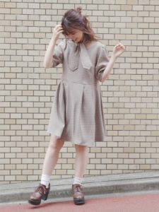 21年夏 フレアワンピースの人気色別コーデや組み合わせ トレンドや30代女性向けの合わせ方 ファッションコクシネル