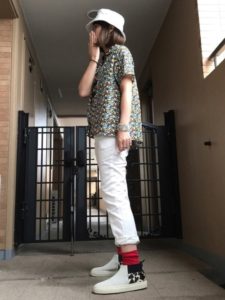 【2020年夏】レディースバケットハットの人気色別コーデの参考画像