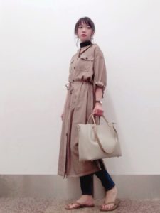【2020年夏】女性トングサンダルの人気色別コーデの参考画像