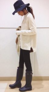 レインシューズの春向けコーデに関する参考画像