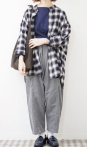 サルエルパンツの春向けコーデに関する参考画像