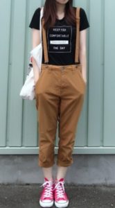 サルエルパンツの春向けコーデに関する参考画像