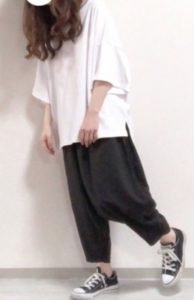 サルエルパンツの春向けコーデに関する参考画像