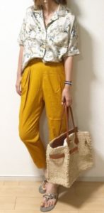 サルエルパンツの春向けコーデに関する参考画像