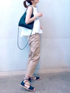 2020夏向けエスパドリーユ青・ブルーコーデに関する参考画像