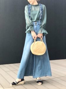 2020夏向けエスパドリーユ黒・ブラックコーデに関する参考画像