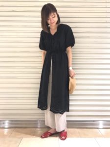 【2020年夏】レディースコンフォートサンダルの人気色別コーデや組み合わせ！トレンドや30代女性向けの合わせ方！
