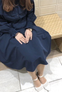 ストラップパンプスのコーデに関する参考画像