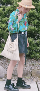 アロハシャツの夏コーデに関する参考画像