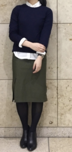 ボタンダウンシャツの春コーデに関する参考画像