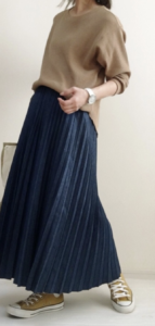 カットソーの春コーデに関する参考画像