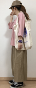 カットソーの春コーデに関する参考画像