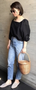 オフショルダーの春コーデに関する参考画像