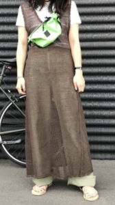 ノースリーブワンピースの春コーデに関する参考画像