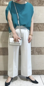 ヒールパンプスの色別コーデに関する参考画像