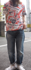 レザースニーカーの春コーデに関する参考画像