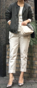 カーゴパンツの春向けコーデに関する参考画像