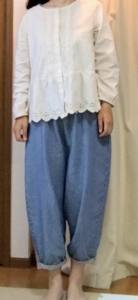 サルエルパンツの春向けコーデに関する参考画像