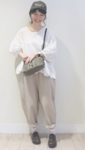 サルエルパンツの春向けコーデに関する参考画像