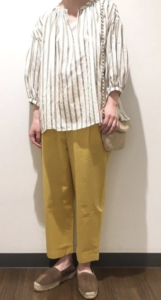 クロップドパンツの春向けコーデに関する参考画像