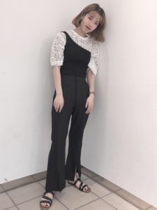【2020年夏】レディースフラットサンダルの人気色別コーデや組み合わせ!トレンドや30代女性向けの合わせ方!
